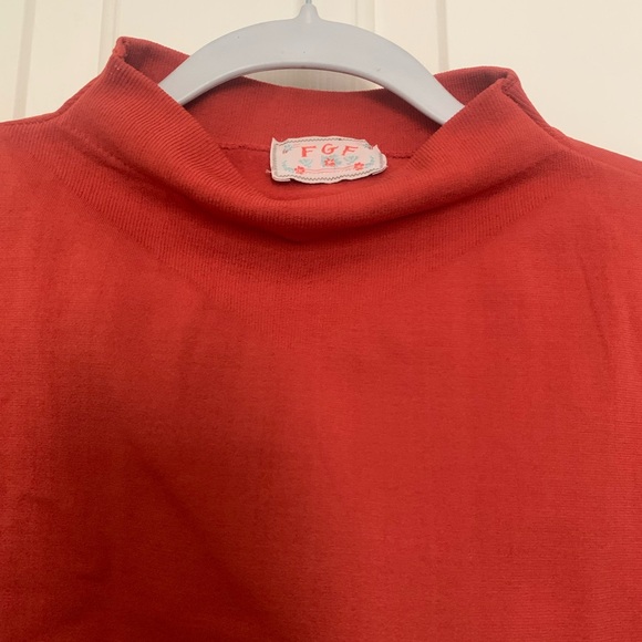 FGF Turtle Neck - Picture 3 of 3